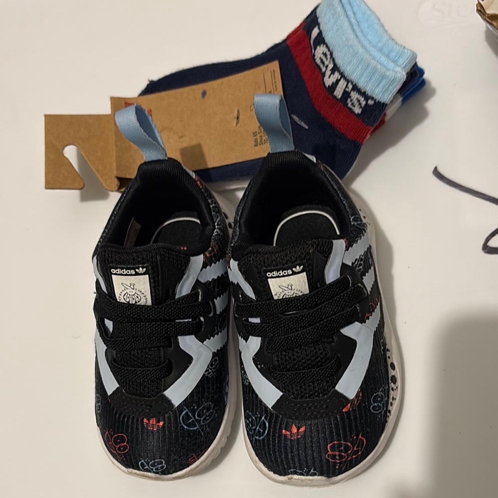 Adidas 5K Sneakers Free Niki socks - Picture 5 of 6